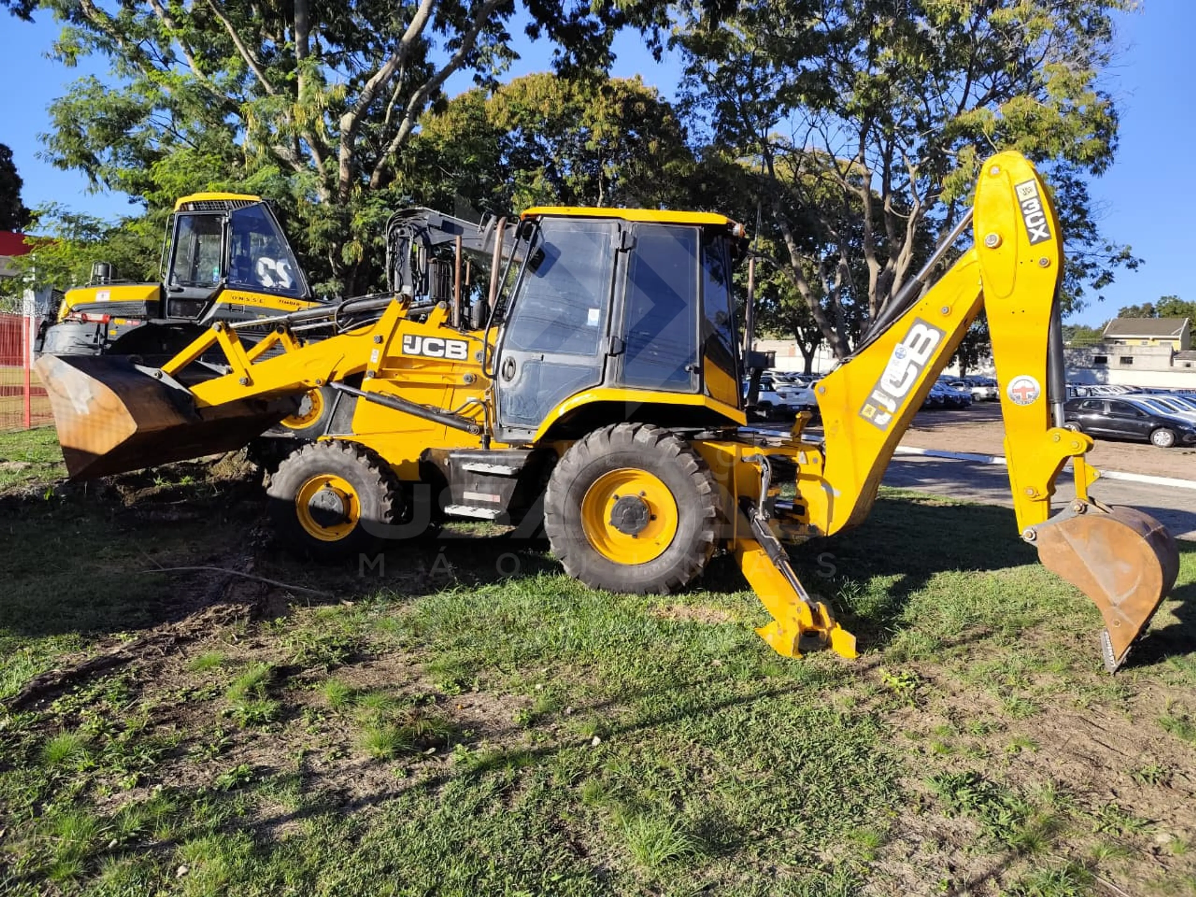 RETROESCAVADEIRA JCB 3CX ANO 2023 LOTE 109638