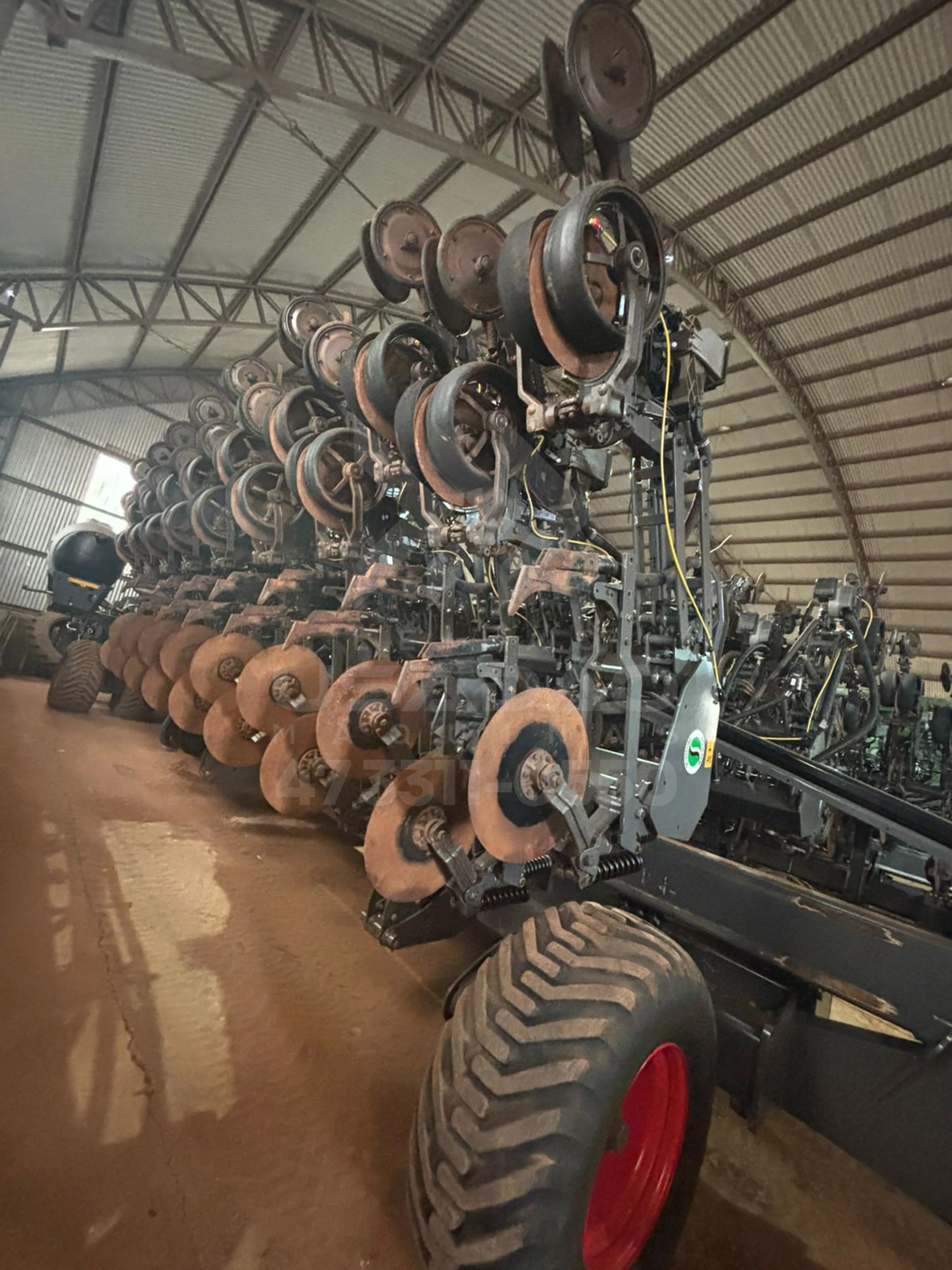 PLANTADEIRA FENDT MOMENTUM 40 LINHAS ANO 2021 LOTE 109714