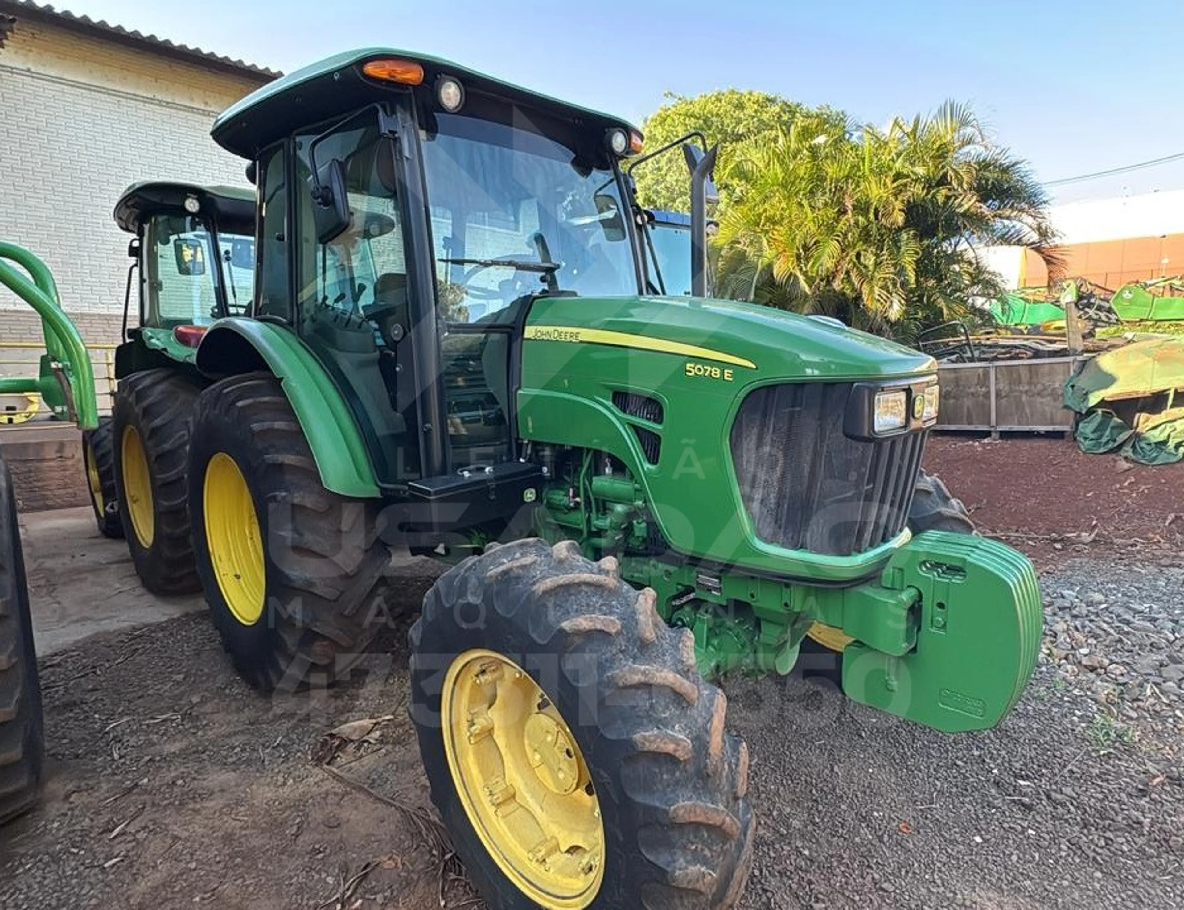 TRATOR JOHN DEERE 5078E ANO 2014 LOTE 109717