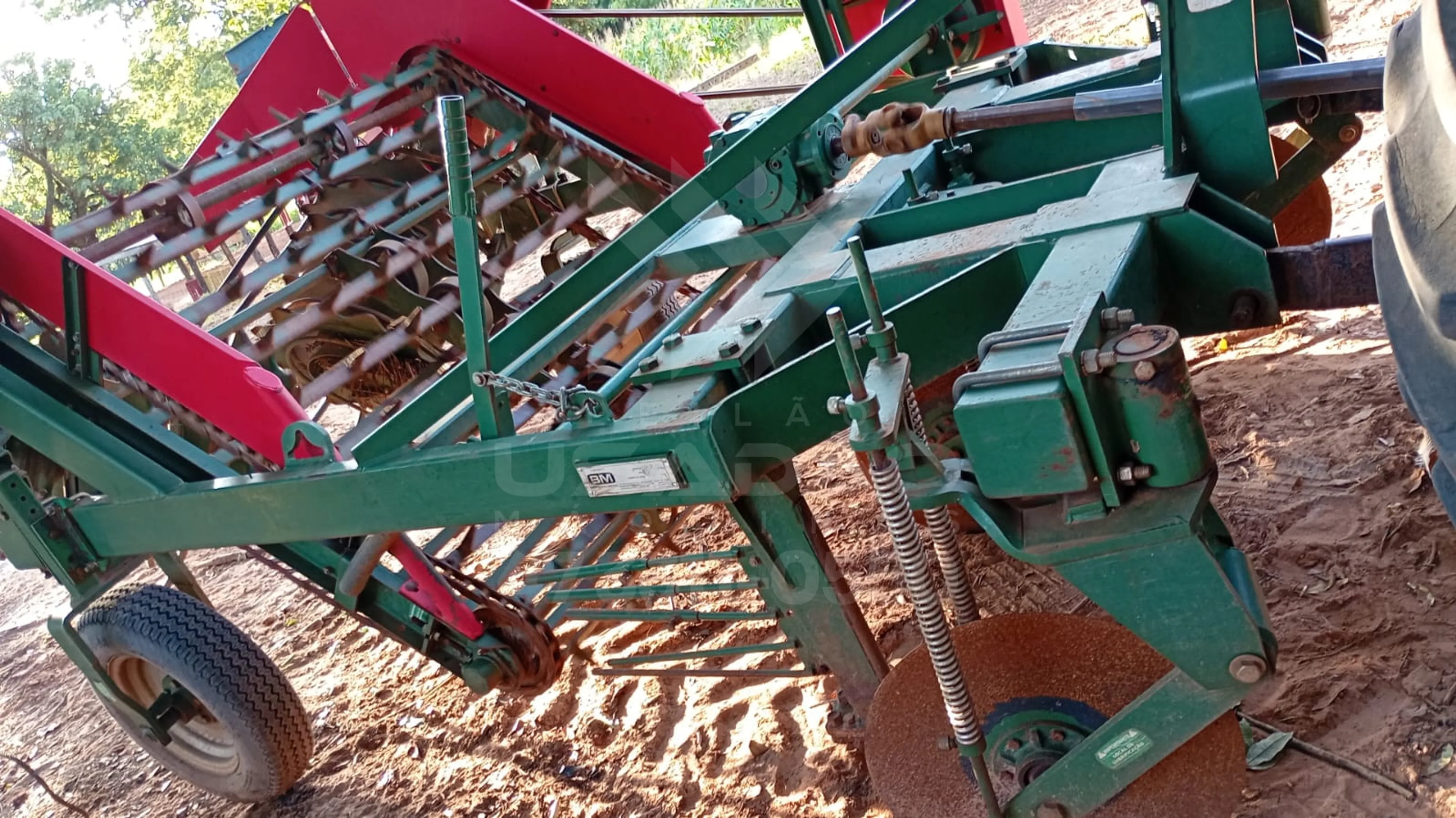 ARRANCADOR DE AMENDOIM BM AIA 2L P ANO 2022 LOTE 109724